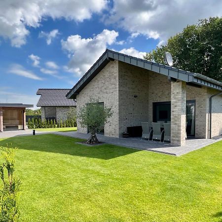 Schoenes Ferienhaus Mit Sauna Am Harkebruegger See In Der Naehe Von Oldenburg Barssel  Dış mekan fotoğraf